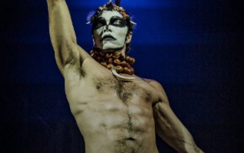 Assistido por mais de 70 mil pessoas, premiado musical Ney Matogrosso – Homem com H volta aos palcos do Teatro