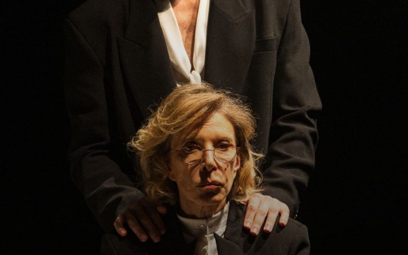 Peça de Marília Gabriela e Theodoro Cochrane é prorrogada em SP veja novas datas! 🎭💖