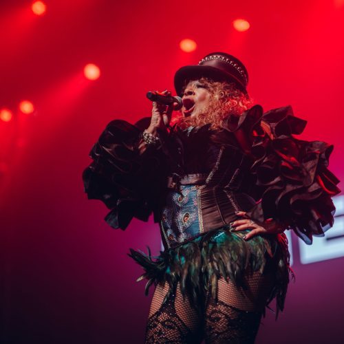 Anos 90 em SP: Thea Austin e ícones da dance music no Suhai