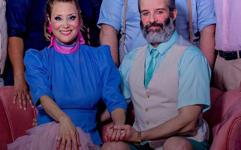 “Uma Casa de Boneca” clássico de Ibsen ganha nova leitura gratuita e imersiva sobre gênero e raça! 🎭🏡