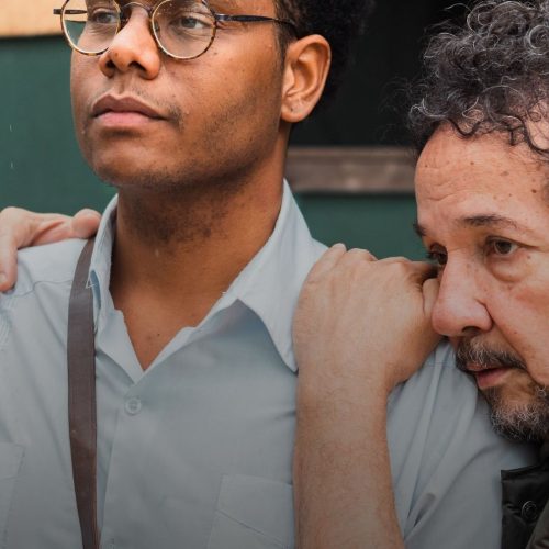 Sesc Pinheiros recebe “Macuco”: mergulhe em memórias, ancestralidade e crise climática no palco! 🎭🌿
