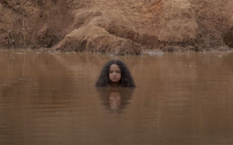 “O Silêncio das Ostras”: drama nacional de Brumadinho e Mariana chega aos cinemas! 💔🌊