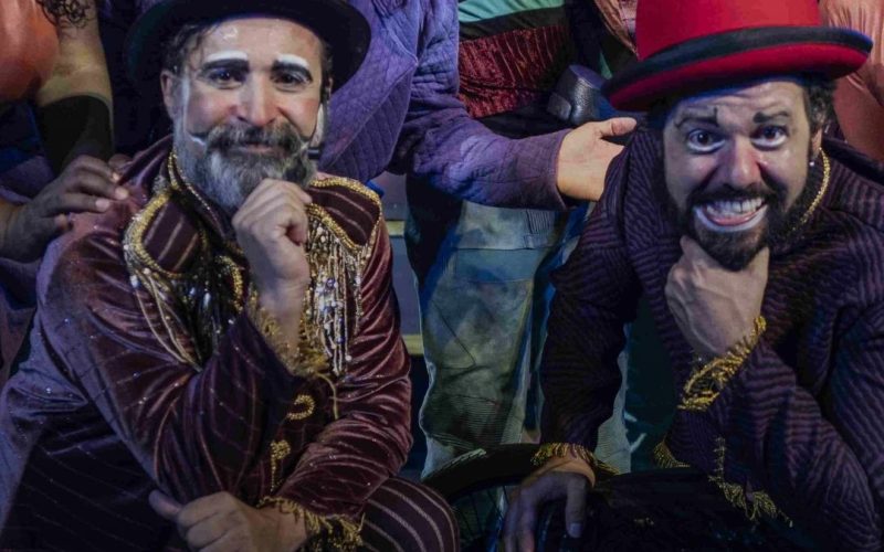 Com parte o elenco feminino: o espetáculo ‘Caravana Zona Leste’ celebra a arte e a força das periferias 💖🎪