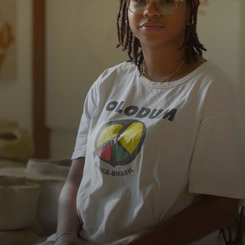 Assista : Artista Carla Santana é destaque no 2º episódio da série ‘Crua’ 🎨✨