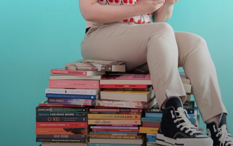 TikTok e Galera Record lançam concurso para descobrir autores de fantasia!