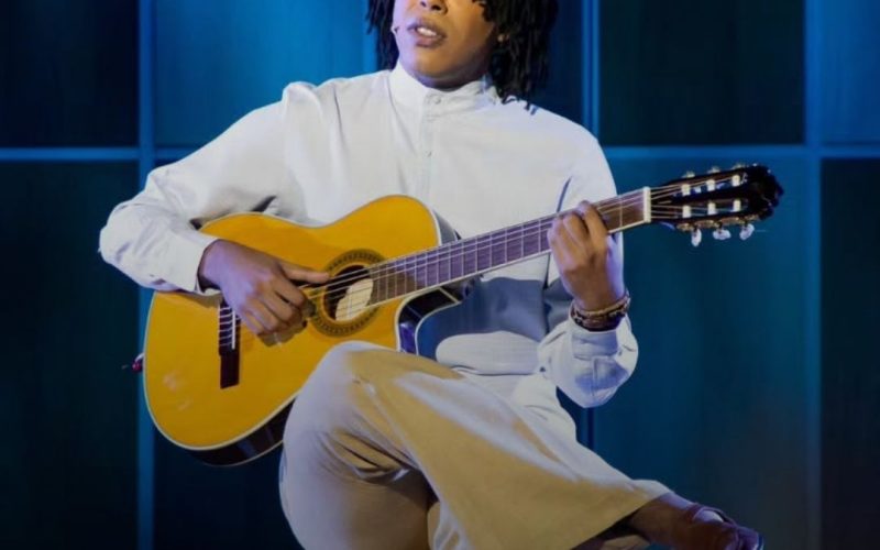 Djavan em SP: o musical que celebra a vida e a obra do poeta da MPB! 🎤✨