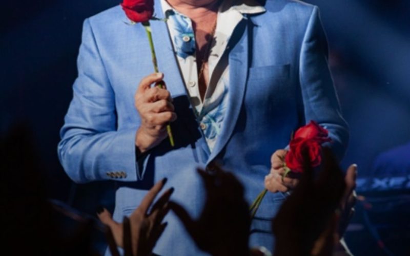 Roberto Carlos em São Paulo: o rei da música celebra 2025 com turnê e sucessos imperdíveis! 👑🎶