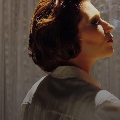 Beth Goulart celebra Clarice Lispector em retorno triunfal a São Paulo