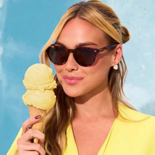 Bárbara Heck é o novo rosto da YOUY e estrela da campanha de lançamento da coleção solar