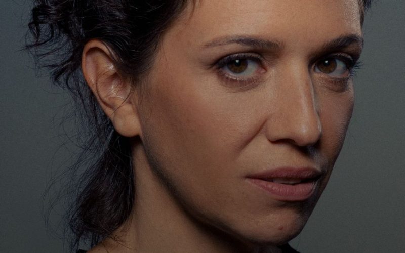 O que acontece dentro da escola pública? Alice Riff revela no cinema
