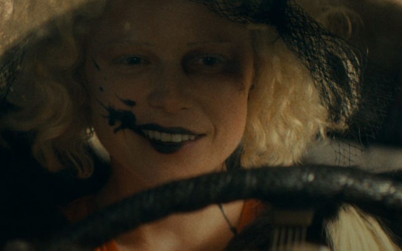 A Noiva!: Maggie Gyllenhaal traz força feminina em novo terror e romance