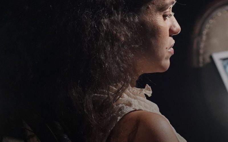 Em ‘A vida secreta de meus três homens’ , Letícia Simões investiga a partir de depoimentos de fantasmas