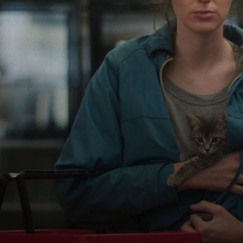 Crítica | SORRY, BABY: O peso do silêncio em um mundo que não para