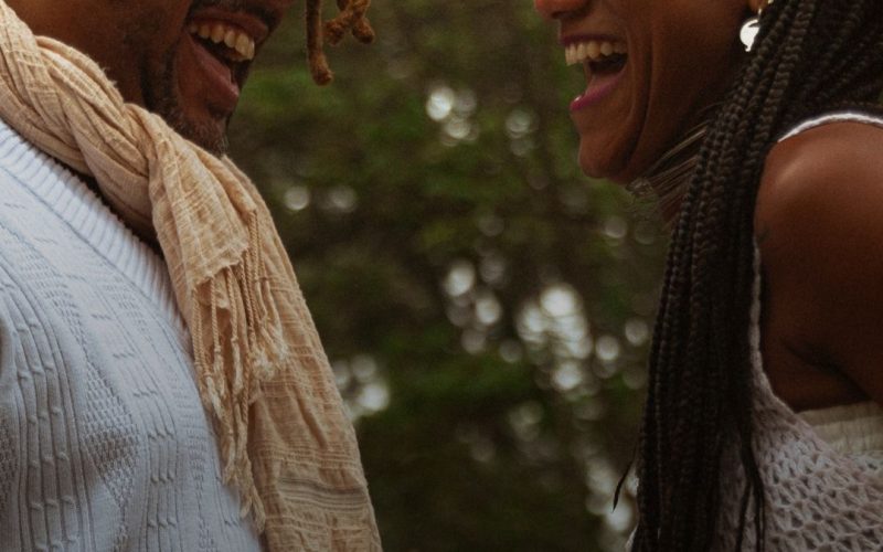 No ‘Negras Melodias Show’, a força de Elisa de Sena se une ao afropop de Alysson no Teatro de Contêiner 💖🎶