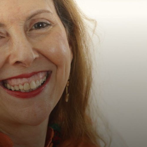 Literatura feminina brasileira em destaque: escritora Patricia Tenório lança coletânea em Paris 💖✍️
