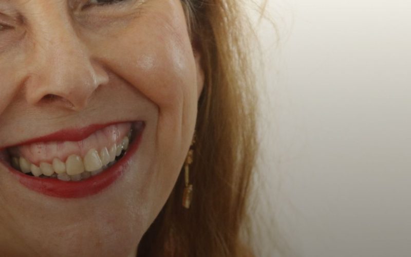 Literatura feminina brasileira em destaque: escritora Patricia Tenório lança coletânea em Paris 💖✍️